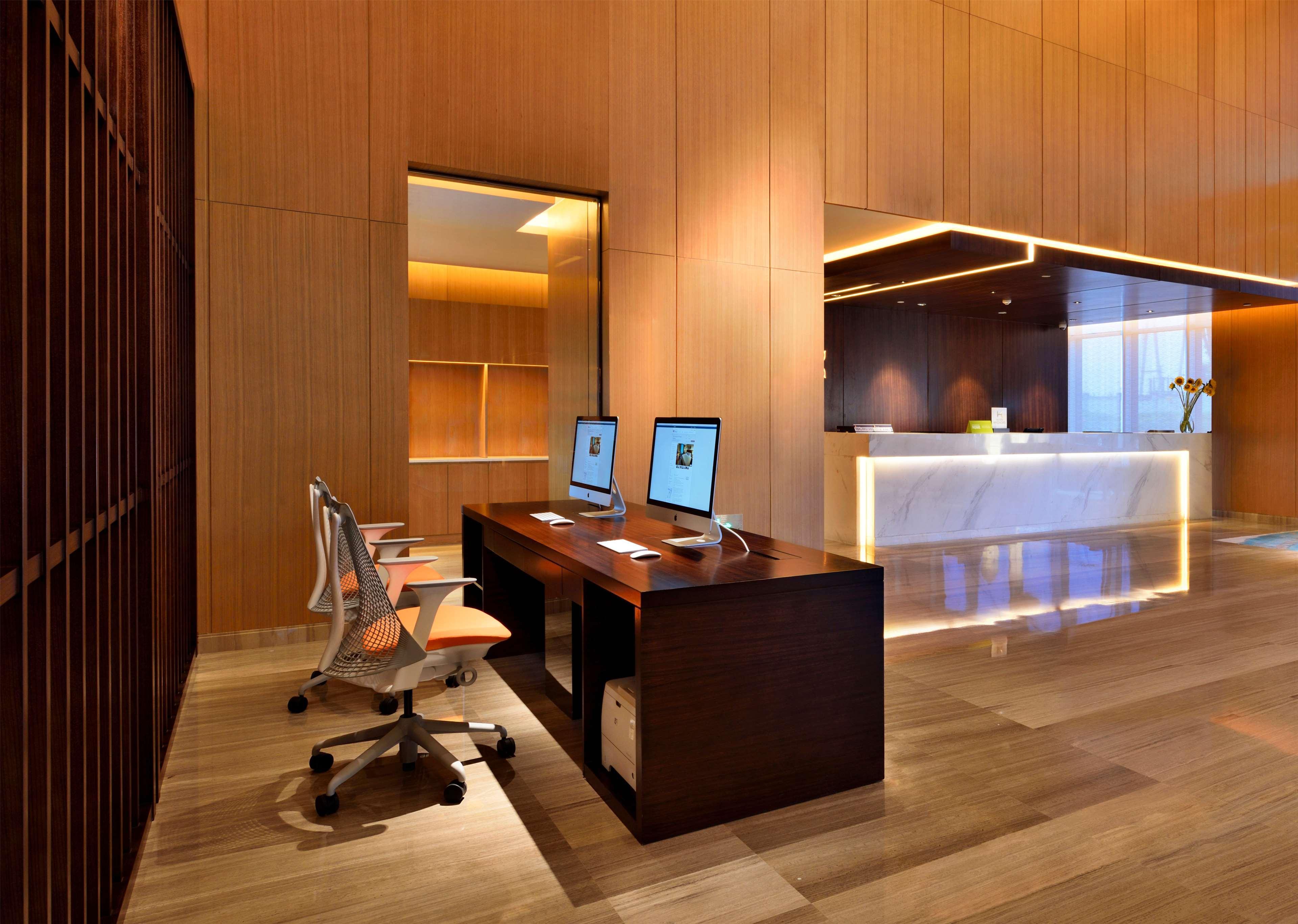 Hilton Garden Inn Chengdu Huayang Экстерьер фото