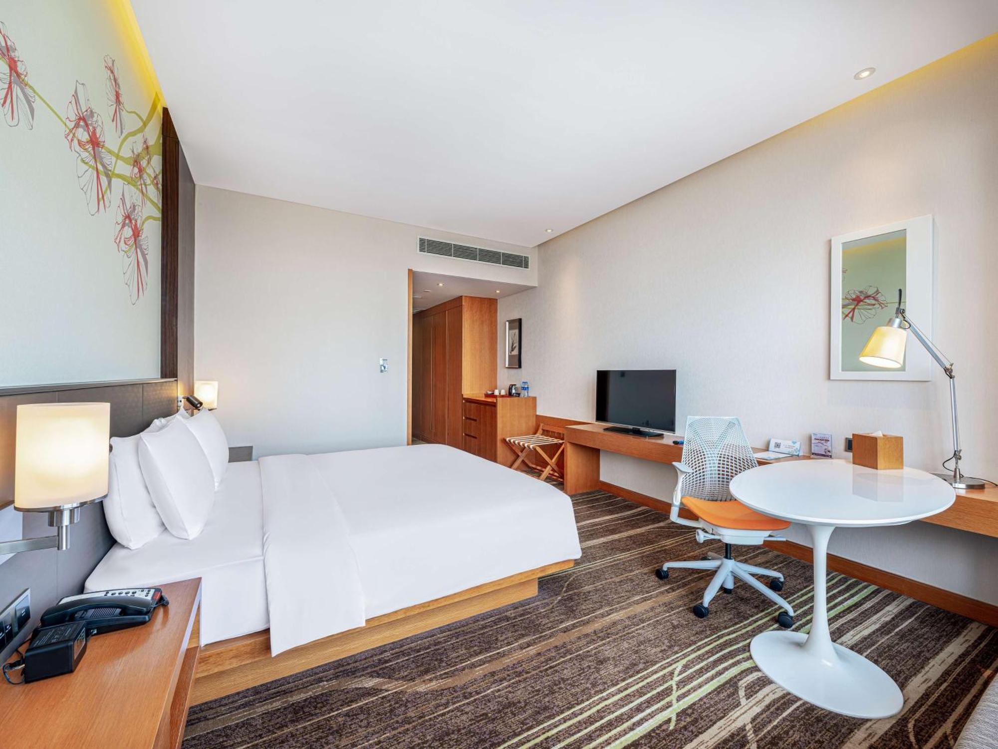 Hilton Garden Inn Chengdu Huayang Экстерьер фото