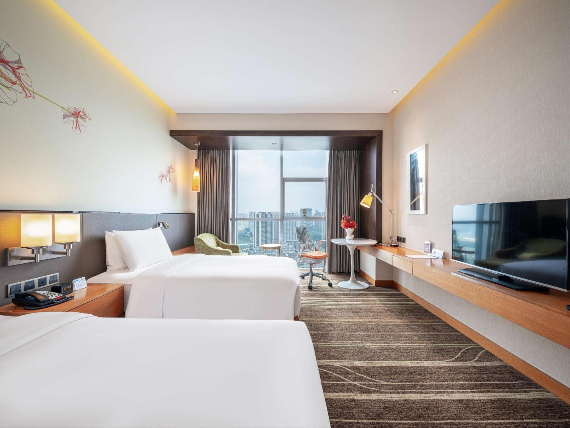 Hilton Garden Inn Chengdu Huayang Экстерьер фото