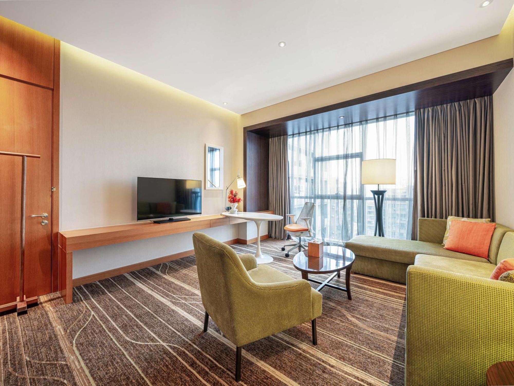 Hilton Garden Inn Chengdu Huayang Экстерьер фото