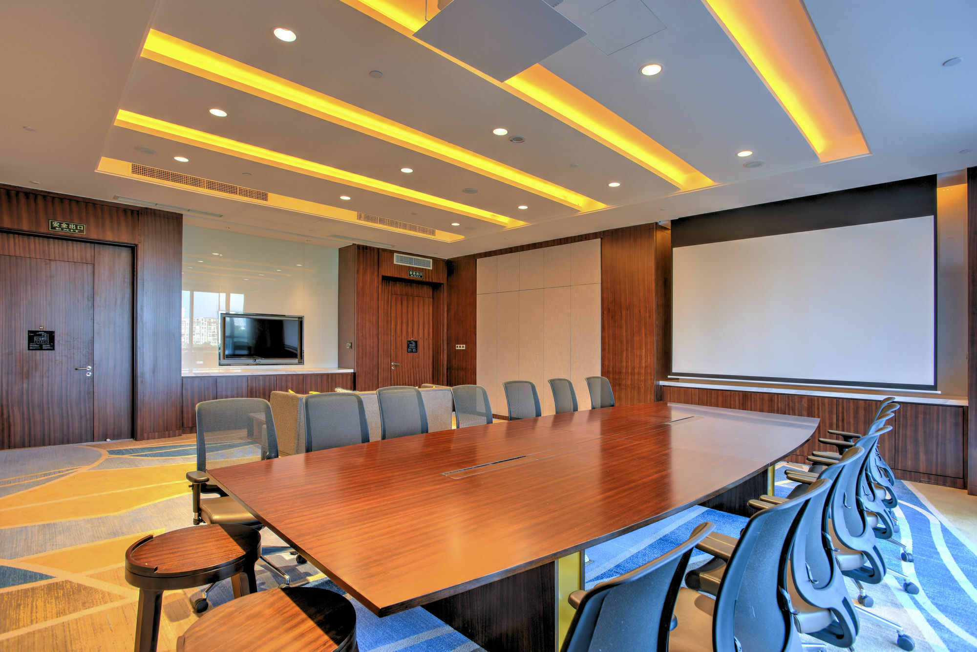 Hilton Garden Inn Chengdu Huayang Экстерьер фото