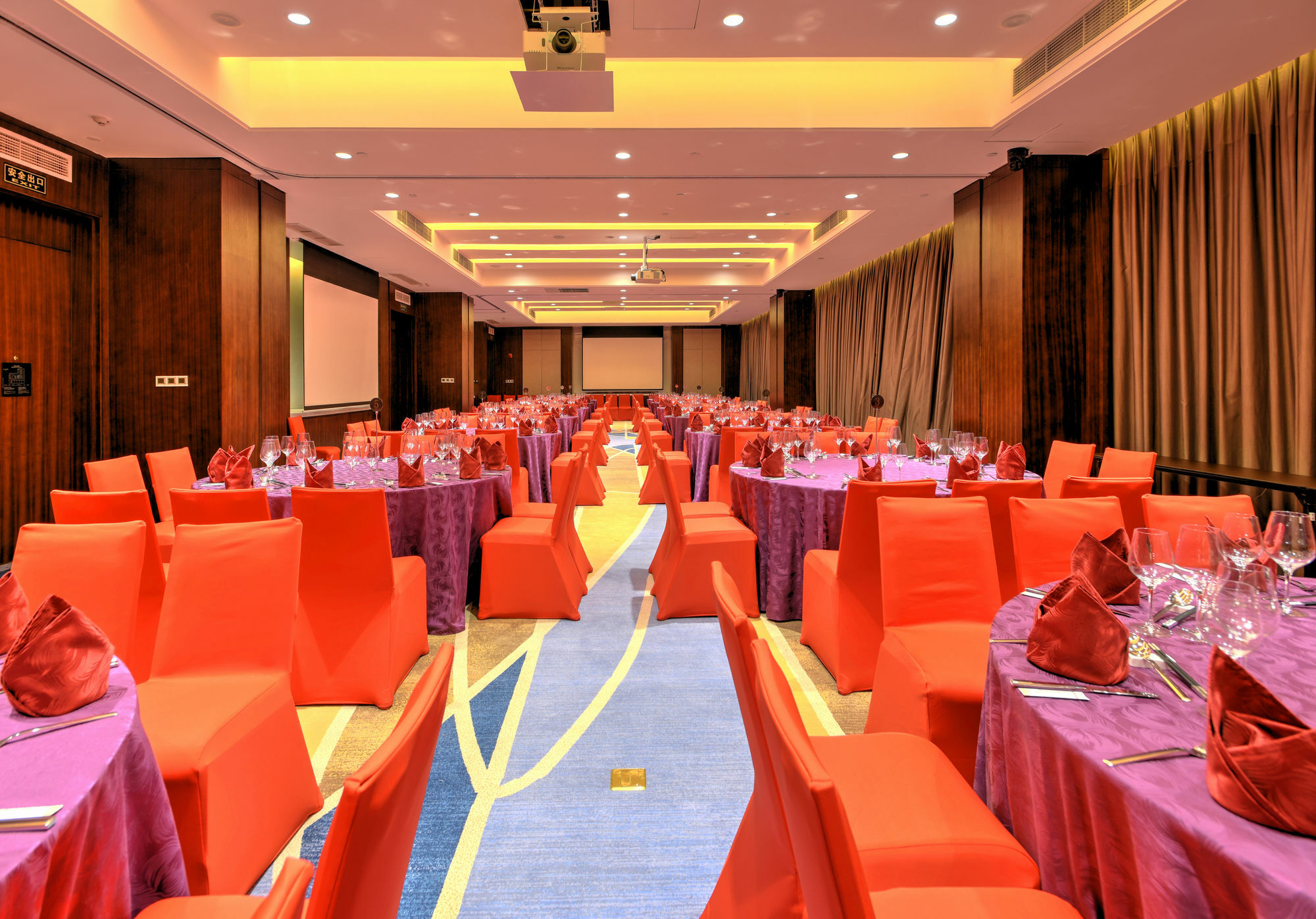 Hilton Garden Inn Chengdu Huayang Экстерьер фото